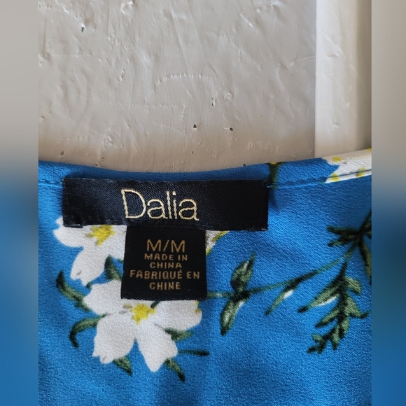 Dalia Blue and White Floral Blouse, Size Medium - Picture 4 of 5